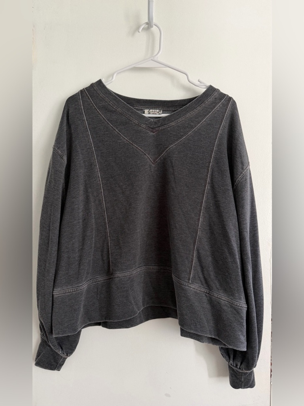 Free People Intimately Don't Wait Up Pullover Balloon Sleeve Charcoal Gray XS - Picture 4 of 8